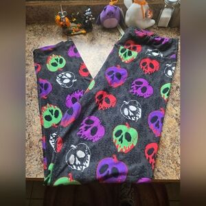 Euc Poison Apple Disney leggings! Tc2